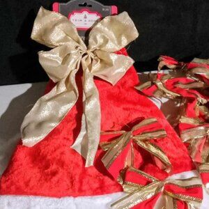 NEW Tree skirt w/ bows